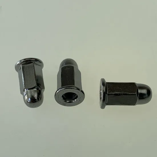 Tapa de brida Bloqueo Lug Cubo de rueda Piezas de accesorios de motocicleta Auto Square Nylon Weld Fix Tuercas hexagonales M6 * 17 Níquel Cromo Zinc